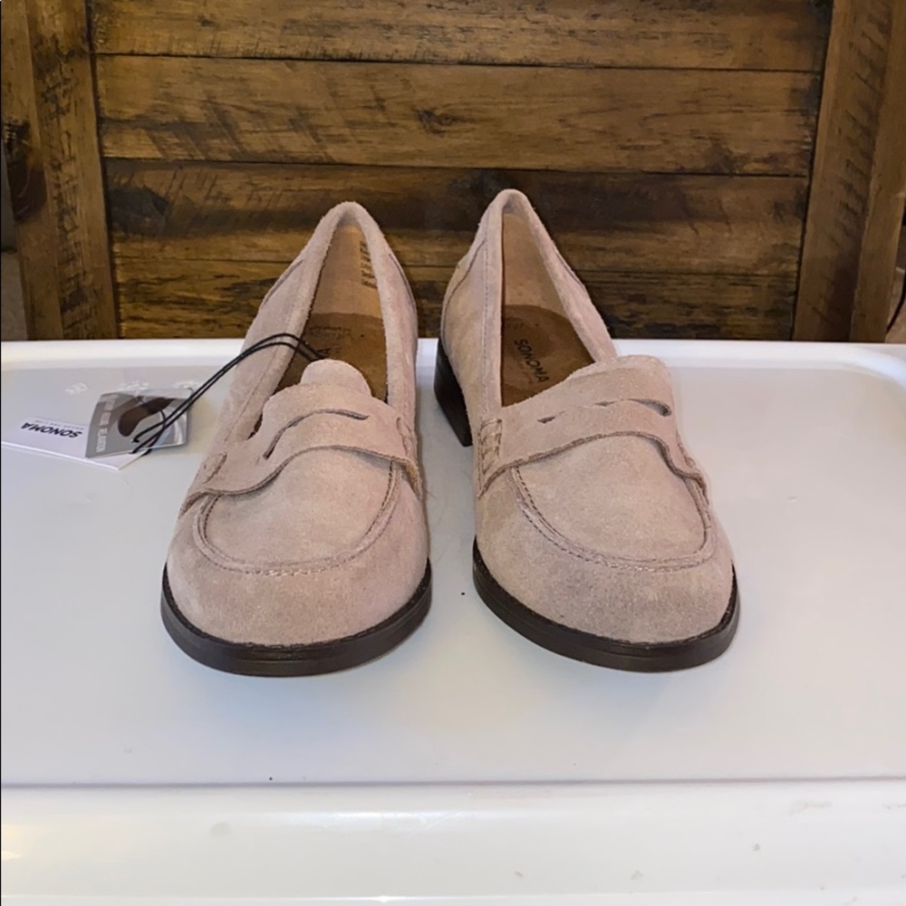 Dress shoes